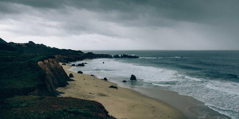 中山医院高标准消毒清洁服务：揭秘华杰仕洁丽复古清洁用品的专业应用