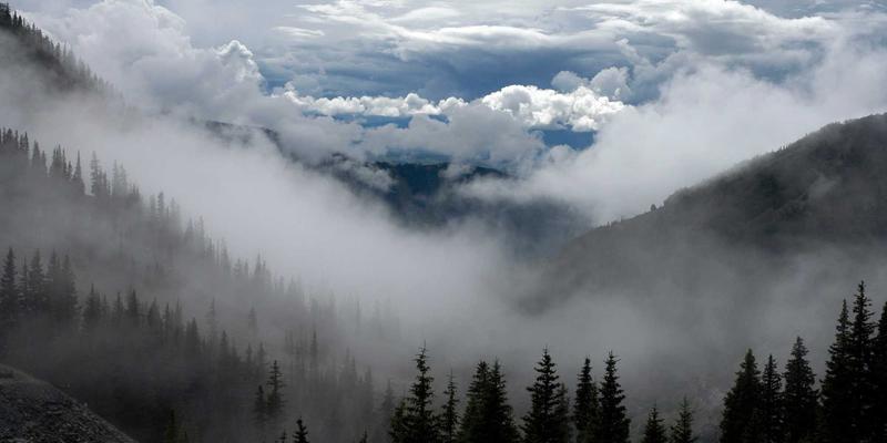 中山实验室特殊环境清洁与危化品处理安全指南：专业清洁用品、设备与家政服务的关键作用